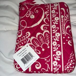 Vera Bradley E-Reader Kindle sleeve pink. Brand new.